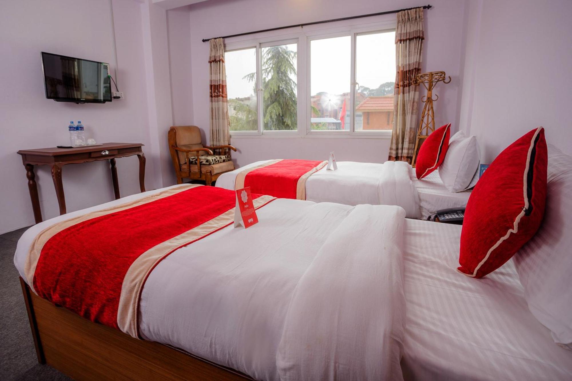 Oyo 135 Lost Garden Apartment And Guest House Katmandu Eksteriør billede