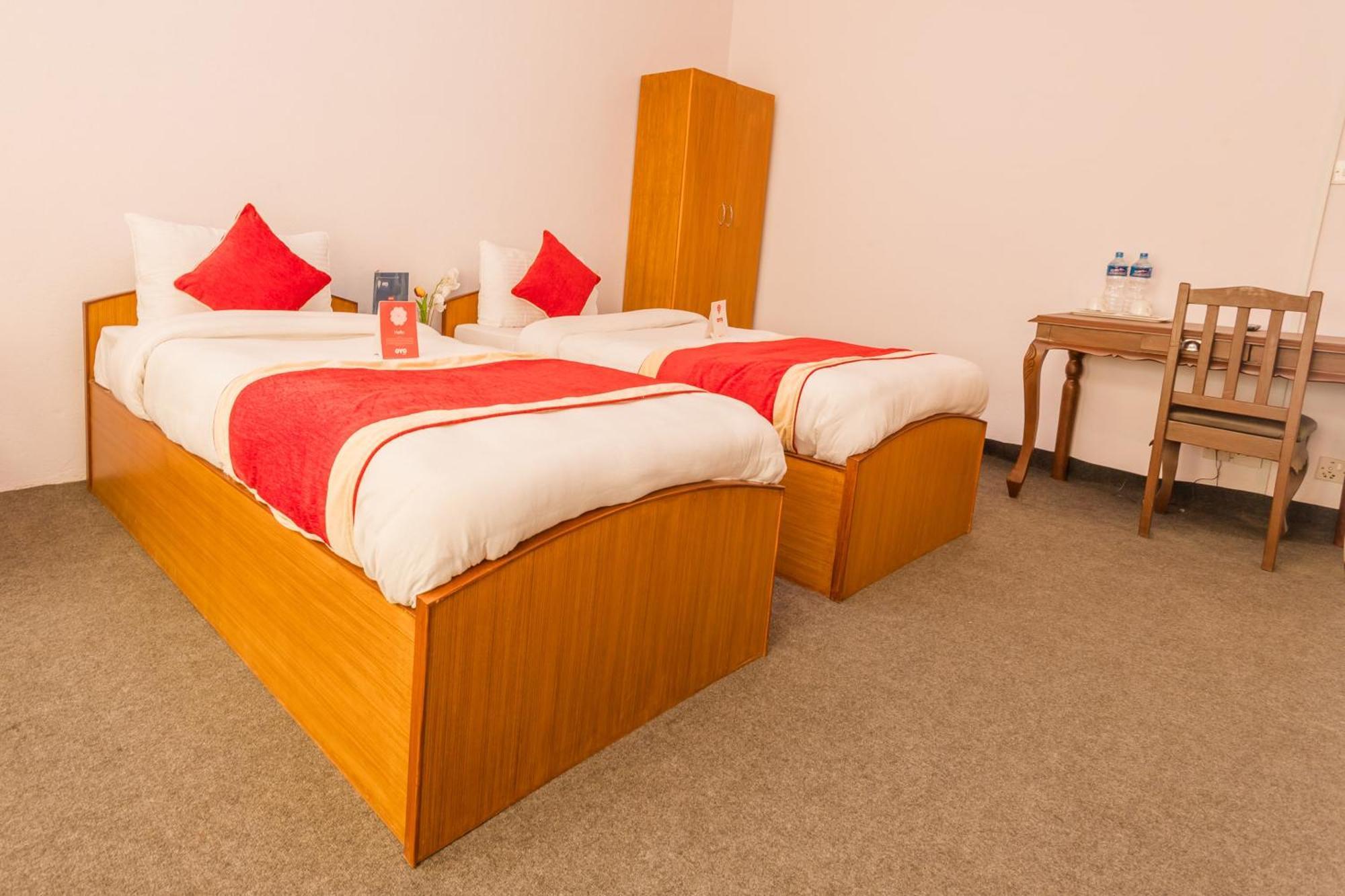 Oyo 135 Lost Garden Apartment And Guest House Katmandu Eksteriør billede