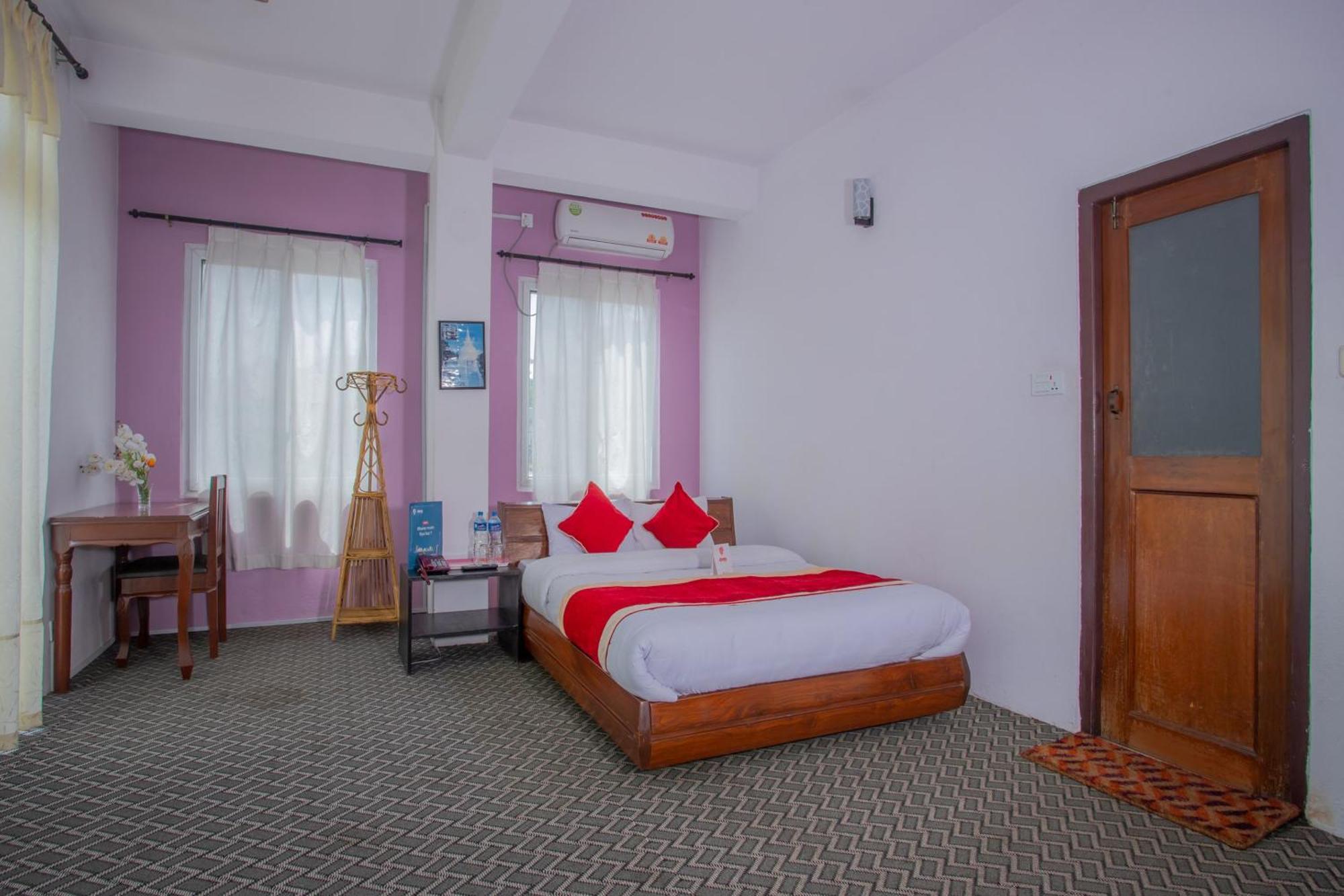 Oyo 135 Lost Garden Apartment And Guest House Katmandu Eksteriør billede